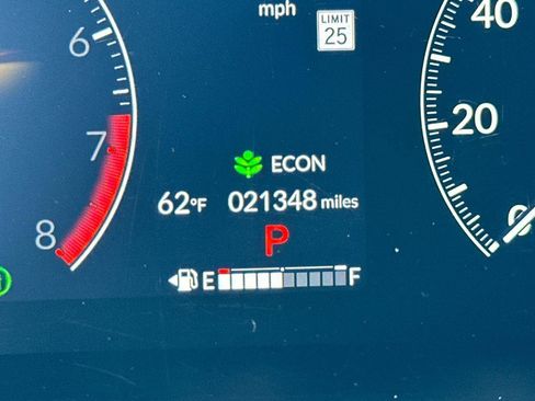 Used 2024 Honda HR-V Sport image 24