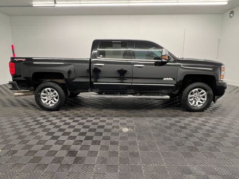 Used 2016 Chevrolet Silverado 3500 High Country w/ Duramax Plus Package image 7