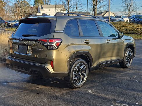 Certified 2025 Subaru Forester Premium image 2