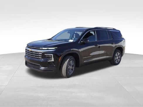 New 2025 Chevrolet Traverse LT image 7