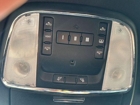 Used 2013 Chrysler 300 S AWD/4WD image 18