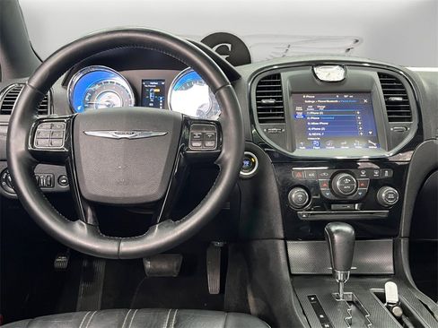 Used 2014 Chrysler 300 S image 10