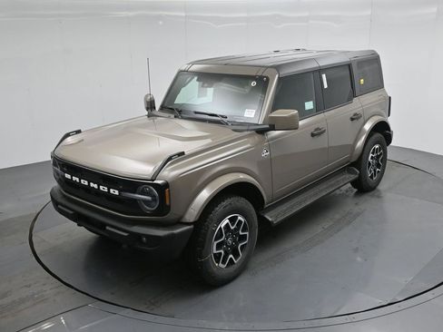 New 2026 Ford Bronco Outer Banks image 35