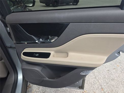 Used 2022 Lincoln Corsair FWD image 21