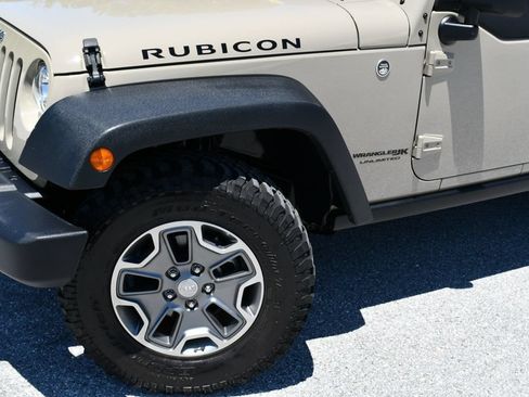 Used 2018 Jeep Wrangler Unlimited Rubicon w/ Connectivity Group AWD/4WD image 62