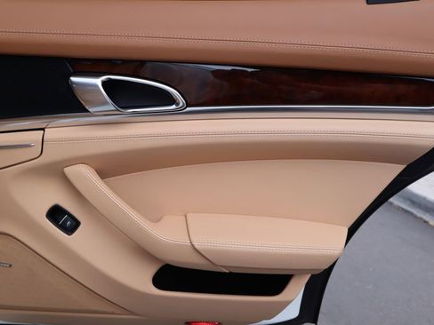 Used 2014 Porsche Panamera Turbo image 26