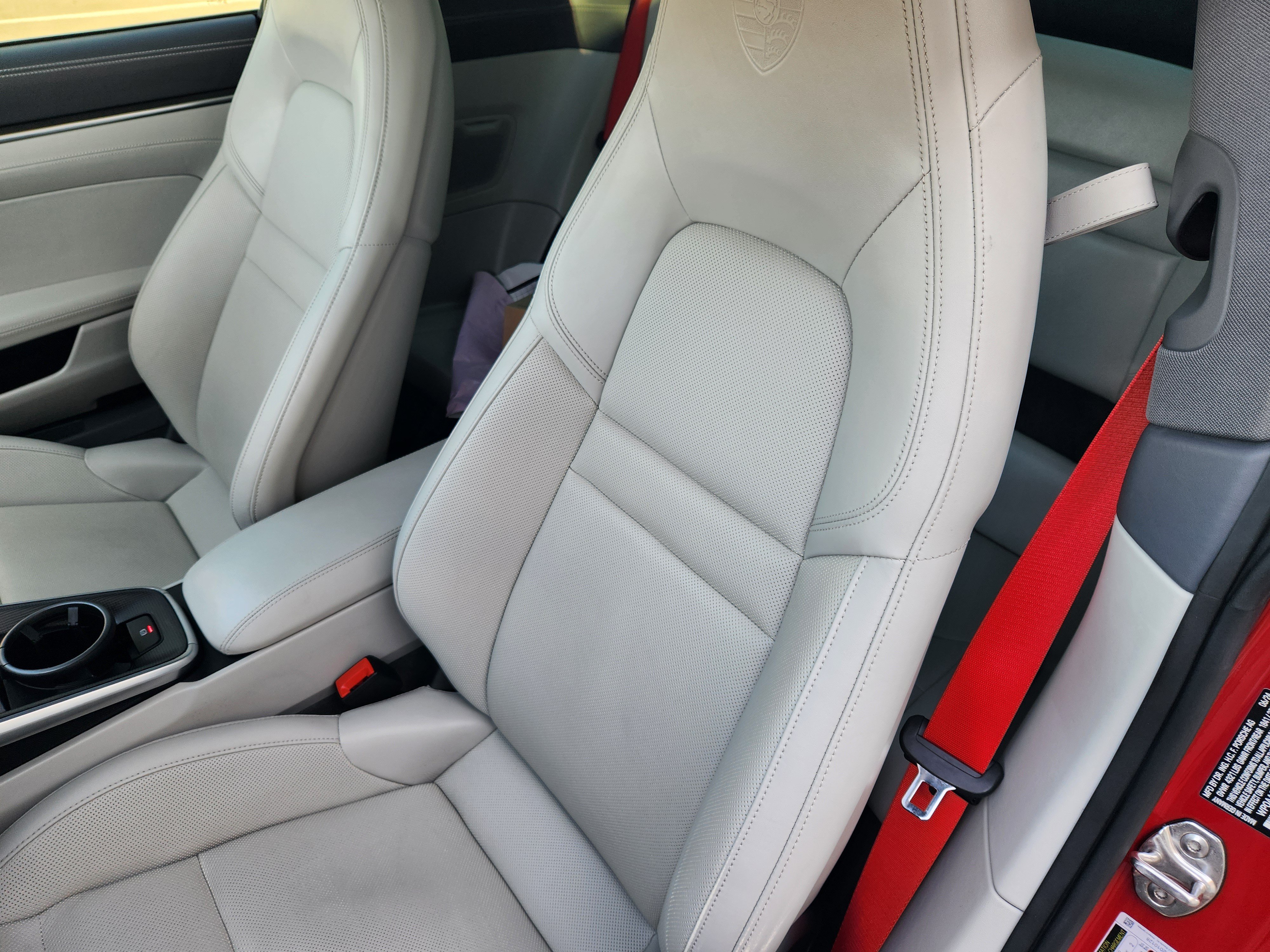 Certified 2024 Porsche 911 Carrera RWD image 6
