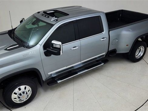 Used 2024 Chevrolet Silverado 3500 High Country image 78