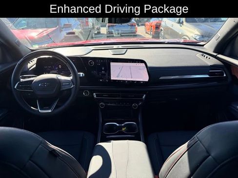 Certified 2025 Chevrolet Traverse Z71 w/ Enhanced Driving Package image 7