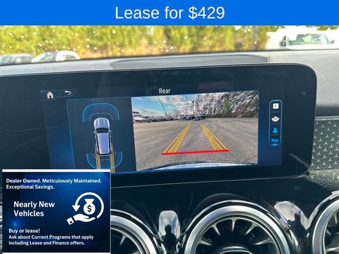 Used 2025 Mercedes-Benz GLB 250 4MATIC image 10