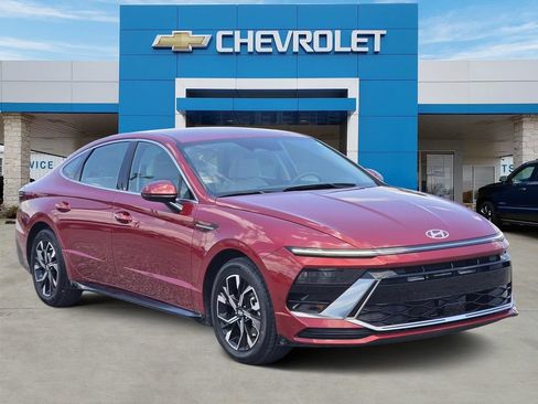Used 2025 Hyundai Sonata SEL FWD image 1