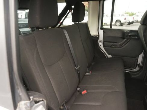 Used 2018 Jeep Wrangler Unlimited Sport S AWD/4WD image 16