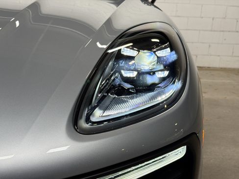 Certified 2026 Porsche Macan Turbo AWD/4WD image 10