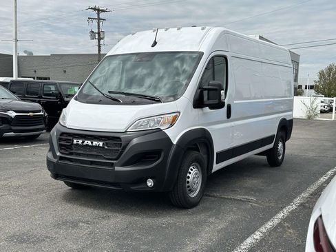 Used 2026 RAM ProMaster 2500 w/ Convenience Group FWD image 7