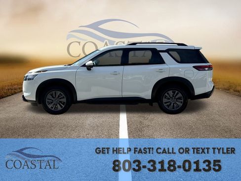 Used 2024 Nissan Pathfinder SV image 15