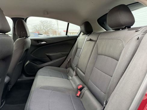 Used 2017 Chevrolet Cruze LT FWD image 16