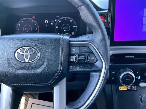 Certified 2025 Toyota 4Runner TRD Off-Road Premium AWD/4WD image 24