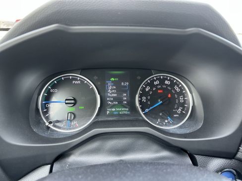 Used 2022 Toyota RAV4 XLE w/ Carpet Mat Package (TMS) image 21