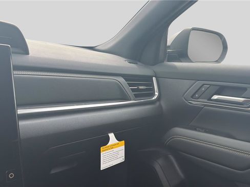 New 2026 GMC Terrain Elevation w/ Elevation Premium Package AWD/4WD image 10