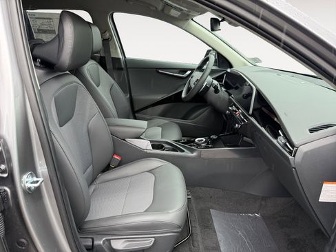 New 2026 Kia Niro Wind image 19