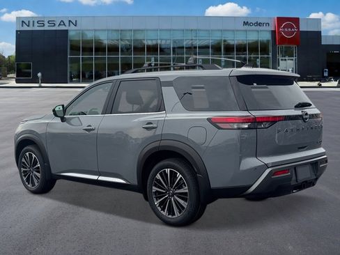 New 2026 Nissan Pathfinder Platinum AWD/4WD image 3