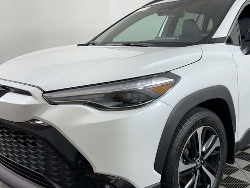 Used 2025 Toyota Corolla Cross AWD Hybrid image 19