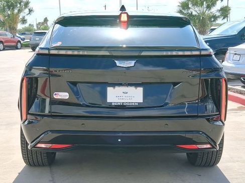 New 2026 Cadillac Lyriq Sport w/ LPO, ONYX Package RWD image 5