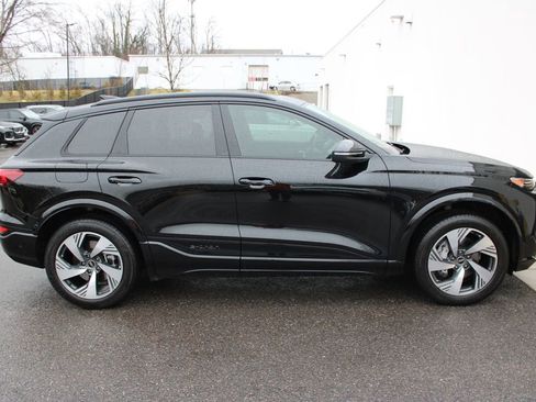 Used 2025 Audi Q6 e-tron Premium Plus w/ Premium Plus image 32