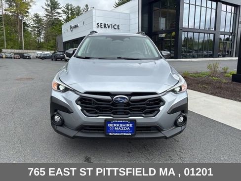 Used 2024 Subaru Crosstrek 2.0i Premium AWD/4WD image 2