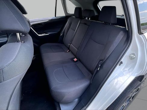 Used 2021 Toyota RAV4 LE FWD image 21