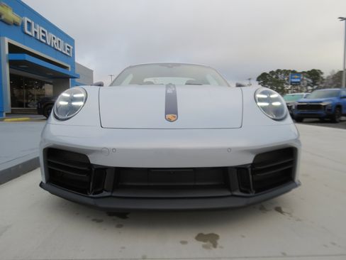 Used 2025 Porsche 911 Carrera T image 9