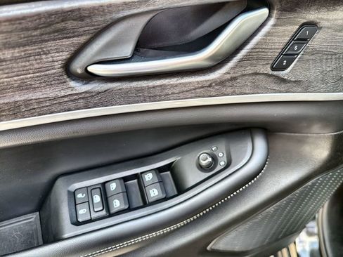 Used 2023 Jeep Grand Cherokee Limited w/ Trailer Tow Prep Group (B) image 15