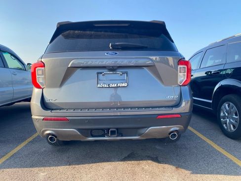 Used 2023 Ford Explorer XLT w/ Equipment Group 202A AWD/4WD image 10