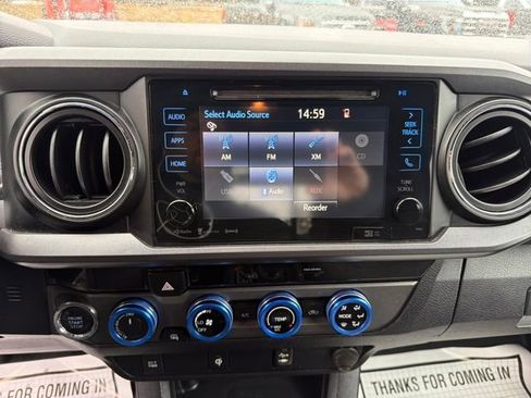 Used 2018 Toyota Tacoma TRD Off-Road image 20