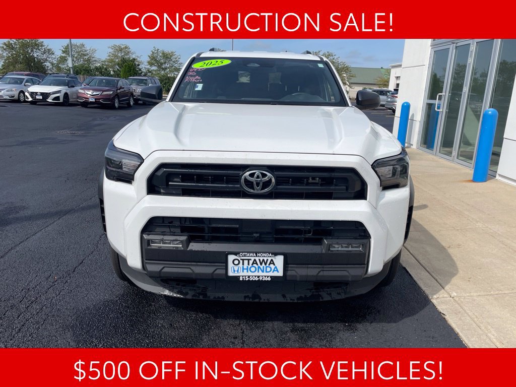 Used 2025 Toyota 4Runner SR5 AWD/4WD image 3