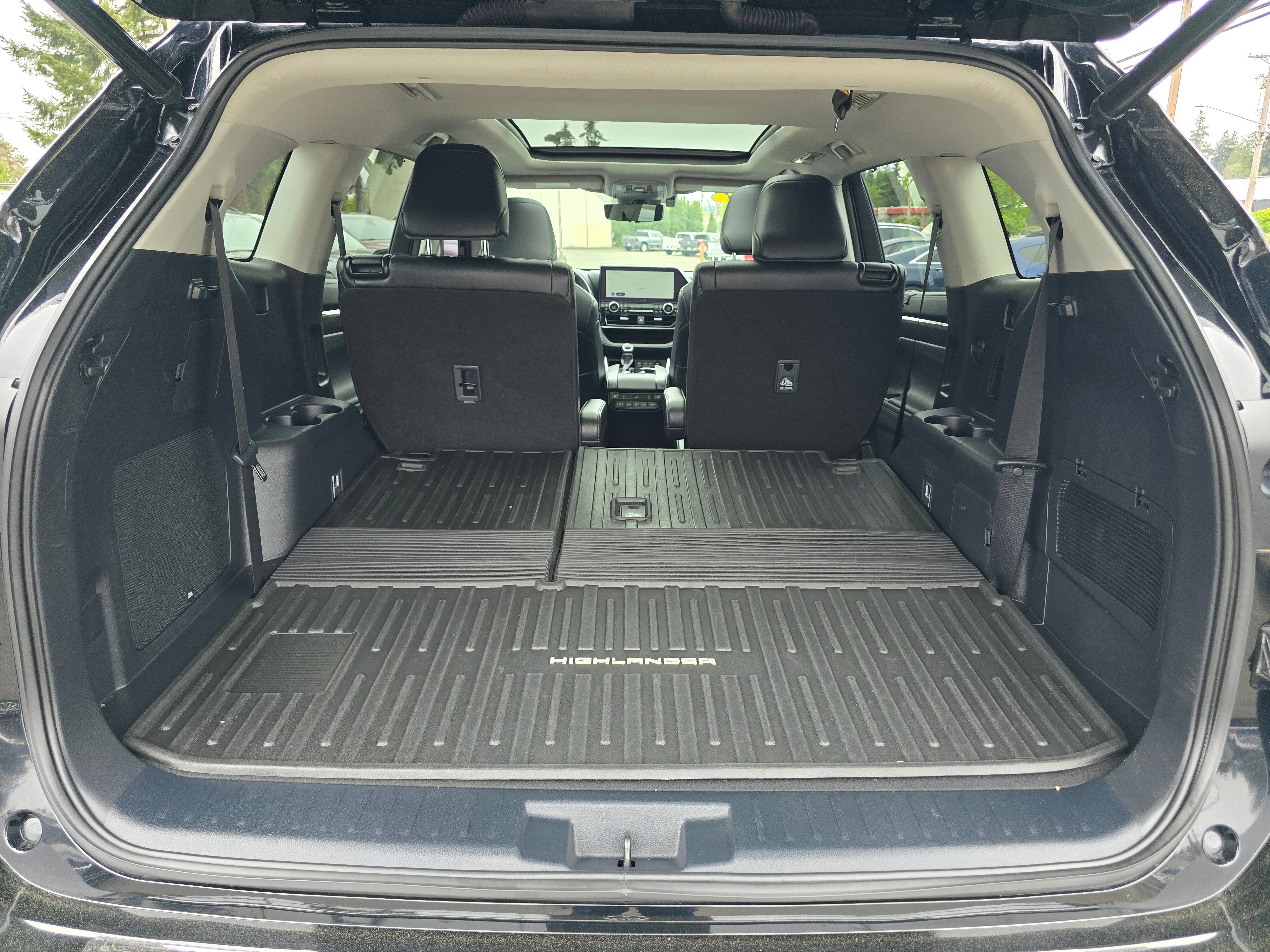 Used 2023 Toyota Highlander Platinum AWD/4WD image 14