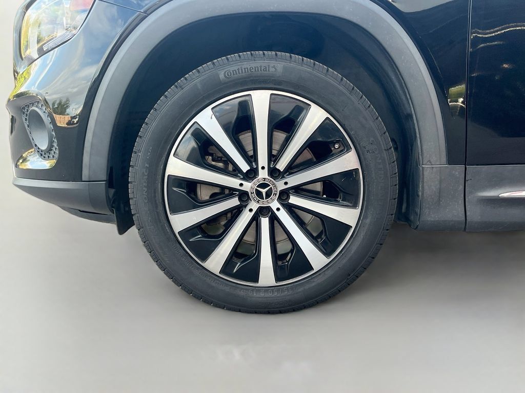 Used 2022 Mercedes-Benz GLB 250 image 30