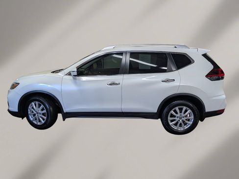 Used 2018 Nissan Rogue SV FWD image 3