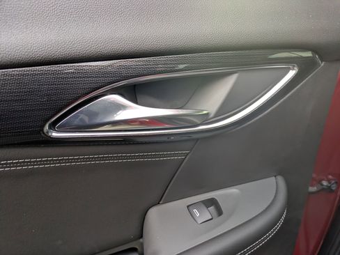 Used 2023 Buick Envision Essence image 24