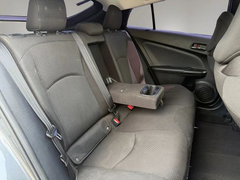 Used 2019 Toyota Prius LE w/ Carpet Mat Package FWD image 32
