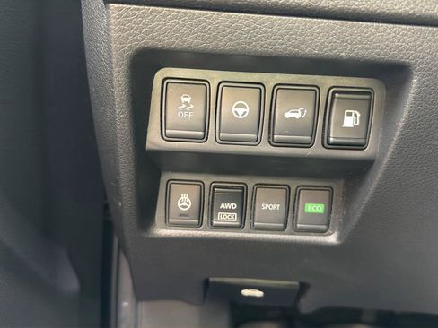 Used 2019 Nissan Rogue SL AWD/4WD image 23