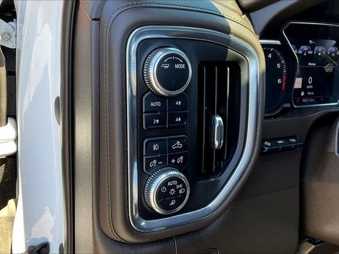 Used 2022 GMC Sierra 1500 Denali w/ Denali Reserve Package image 15