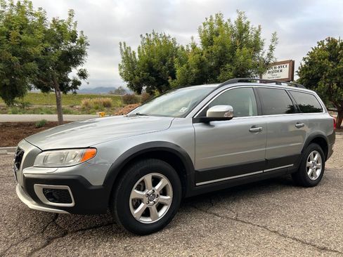 Used 2013 Volvo XC70 3.2 image 5
