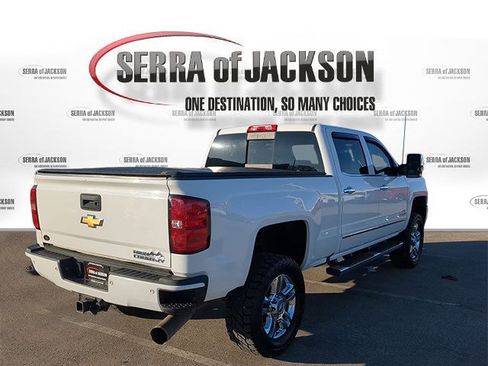 Used 2019 Chevrolet Silverado 2500 High Country w/ Duramax Plus Package image 8