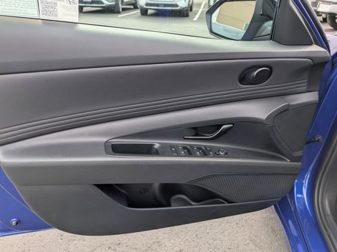 Certified 2025 Hyundai Elantra SEL w/ Cargo Package FWD image 19