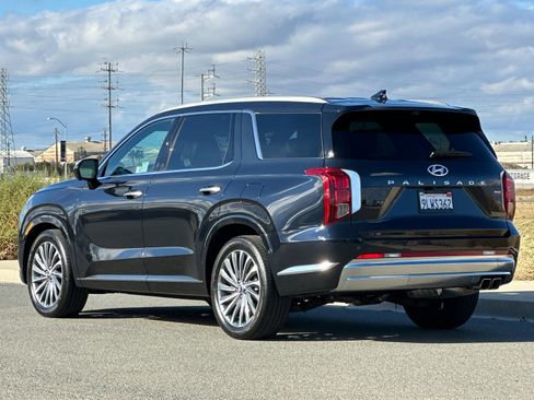 Used 2024 Hyundai Palisade Calligraphy image 6