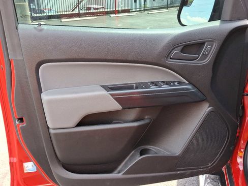 Used 2018 Chevrolet Colorado W/T w/ WT Convenience Package AWD/4WD image 12