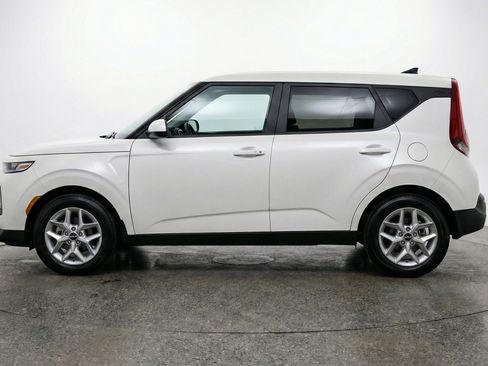 Used 2025 Kia Soul LX w/ LX Technology Package FWD image 5