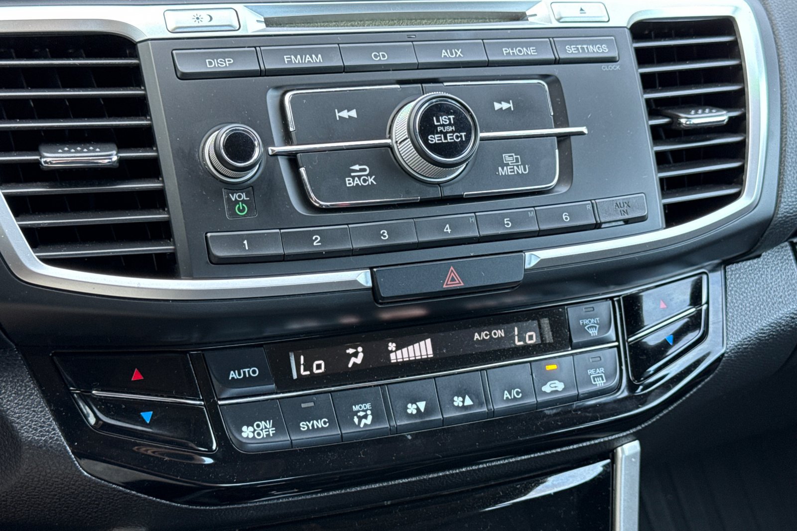 Used 2017 Honda Accord LX image 19
