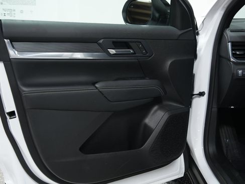 Used 2025 GMC Terrain Elevation image 23